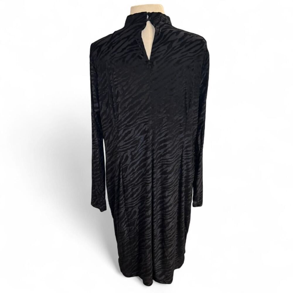 Lane Bryant Women’s Black Zebra Burnout Bodycon Mock Neck Dress Size 18 - Picture 4 of 10